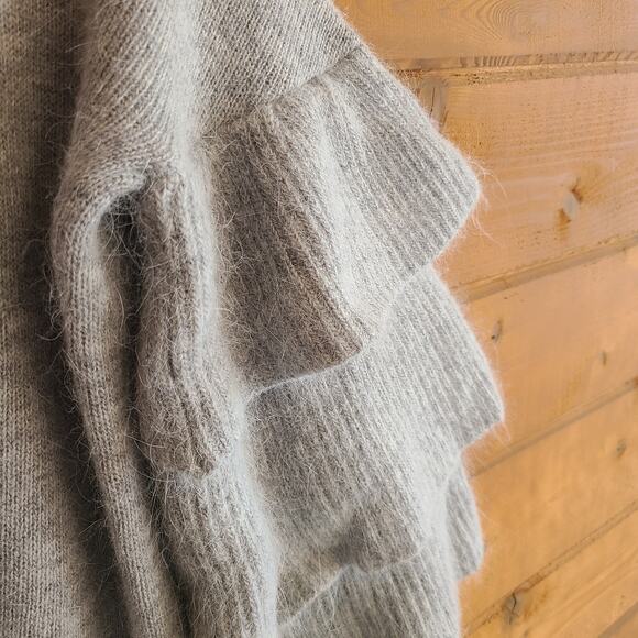 Endless Rose Gray Fuzzy Tiered Bell Sleeve Acrylic Mohair Semi Crop Sweater XS - Picture 6 of 6